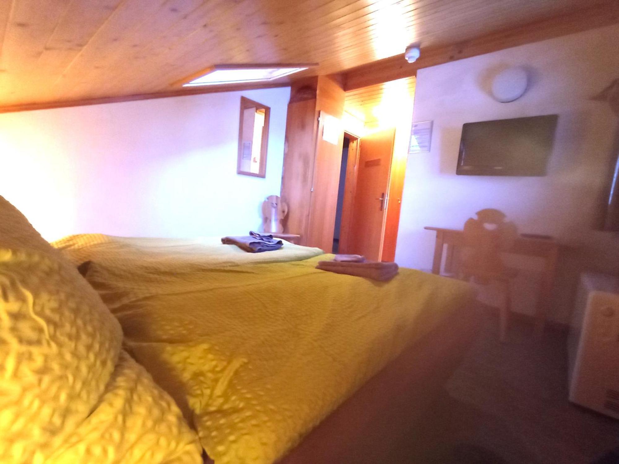 Chambre Double Doppelzimmer Camping Jaunpass Boltigen Екстер'єр фото